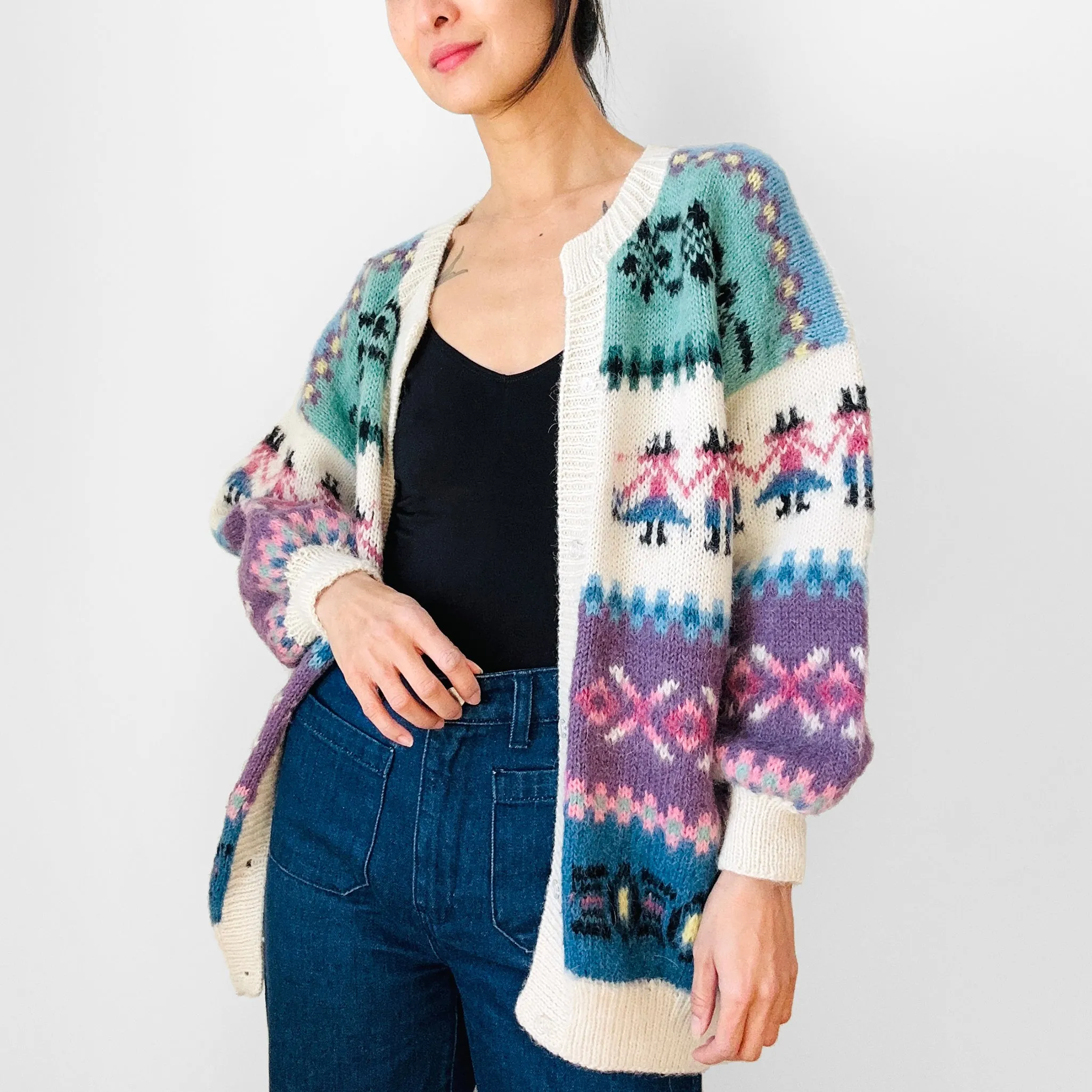 1970s Relaxed Fit Folk Patterned Peruvian Baby Alpaca Wool Knit Cardigan Sweater