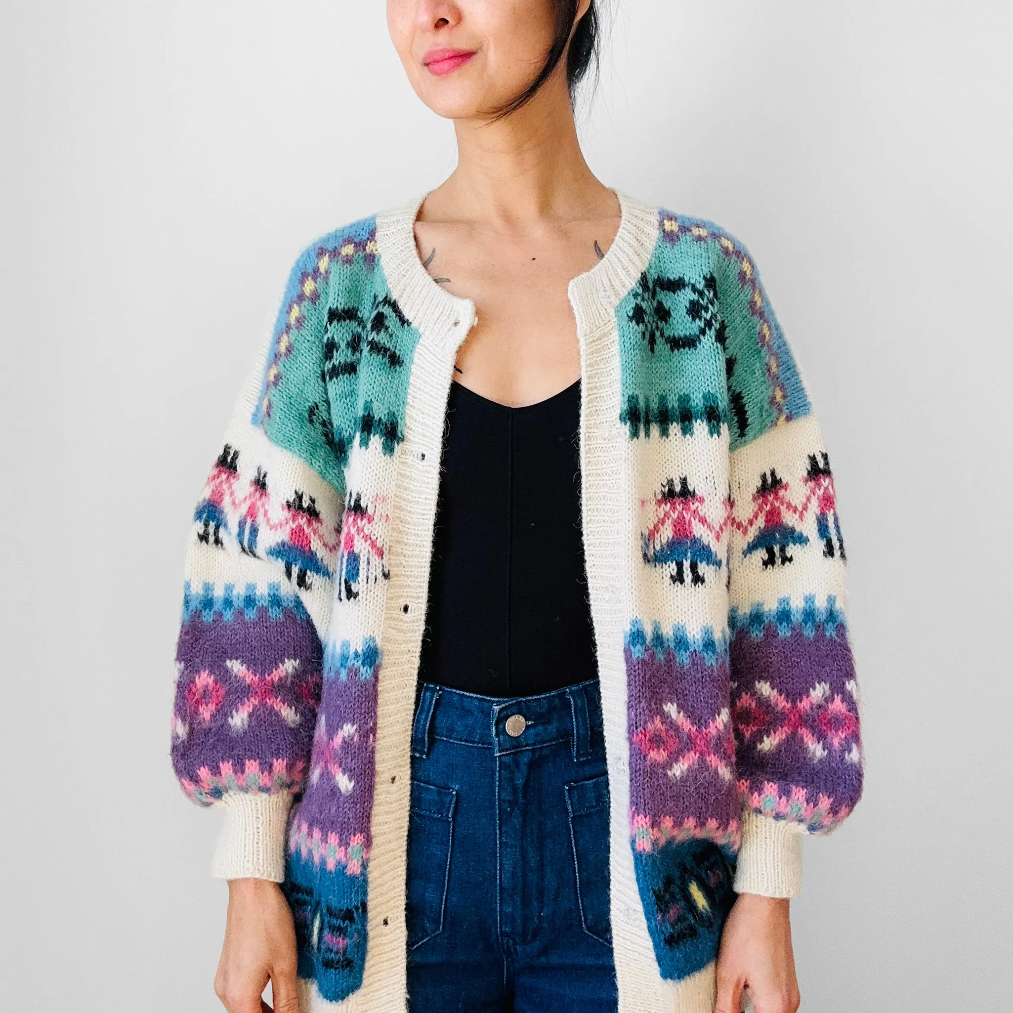 1970s Relaxed Fit Folk Patterned Peruvian Baby Alpaca Wool Knit Cardigan Sweater