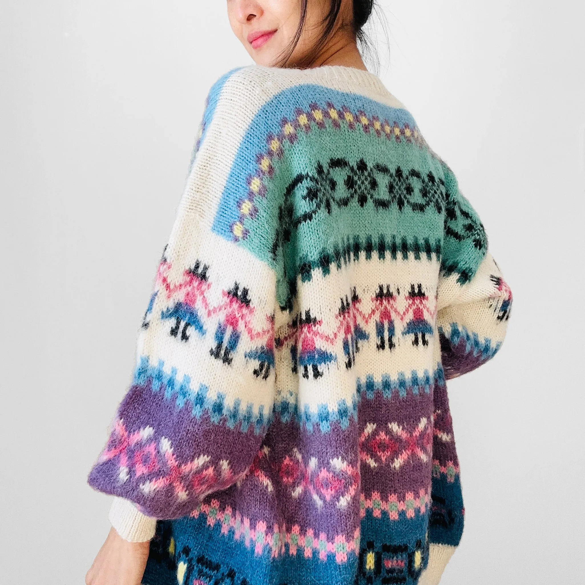 1970s Relaxed Fit Folk Patterned Peruvian Baby Alpaca Wool Knit Cardigan Sweater