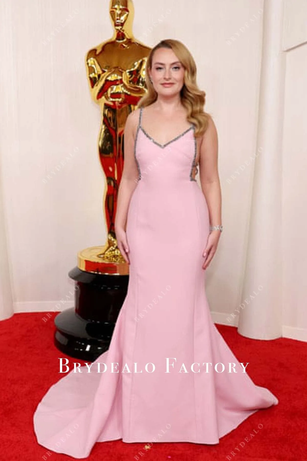 Amelia Dimoldenberg 2024 Oscars Pink Satin Mermaid Dress