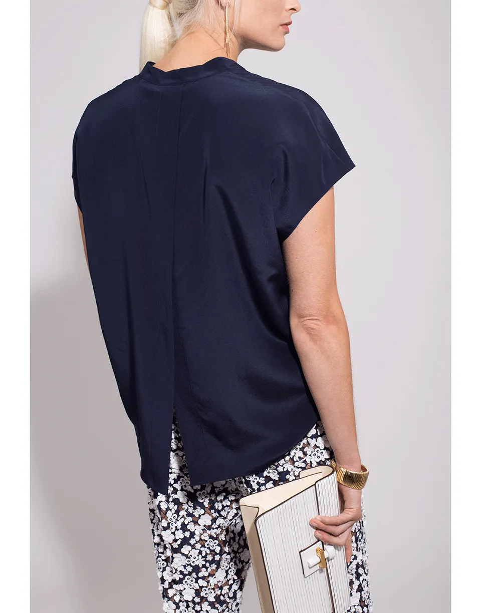 Marine Back Slit Popover Blouse