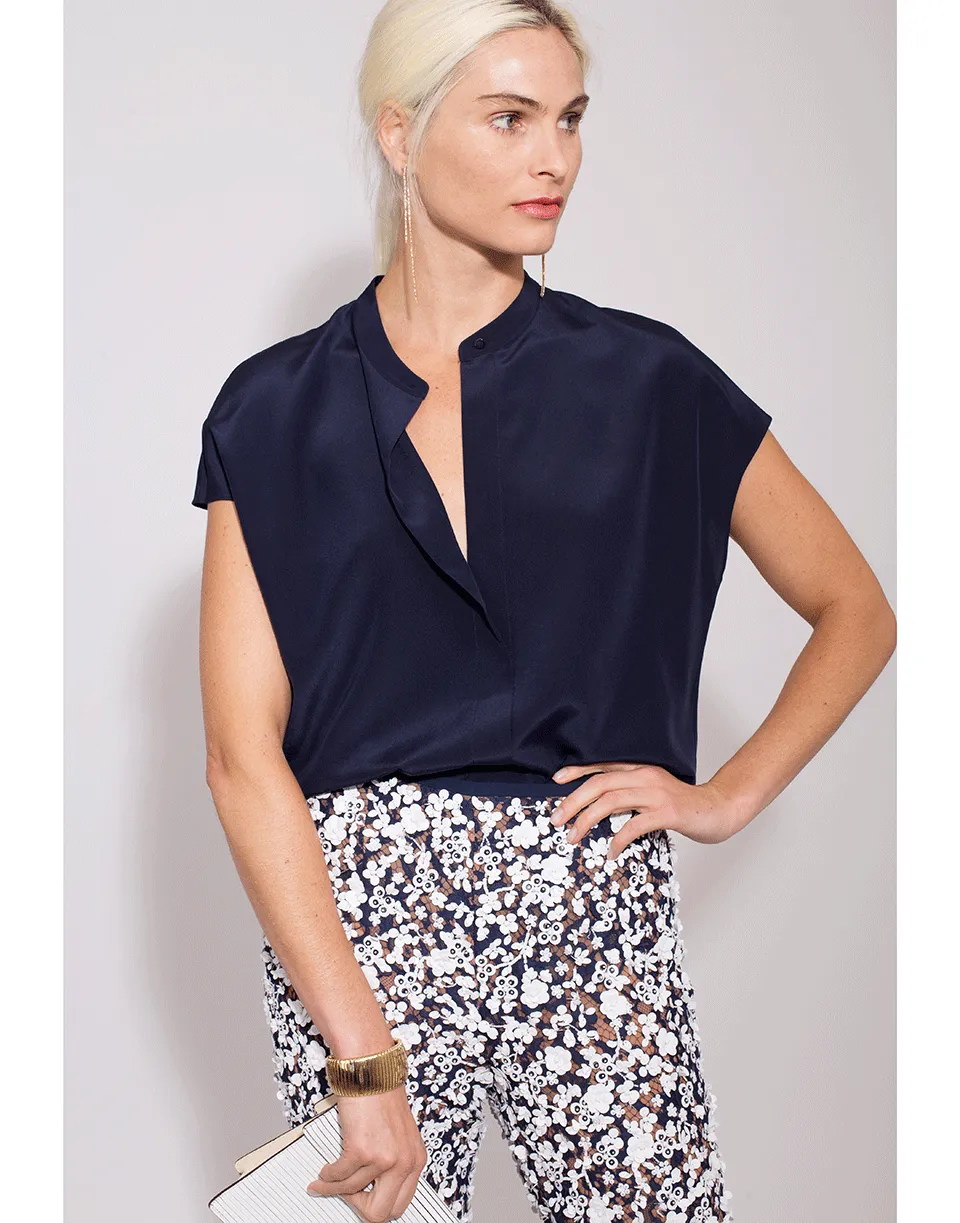 Marine Back Slit Popover Blouse