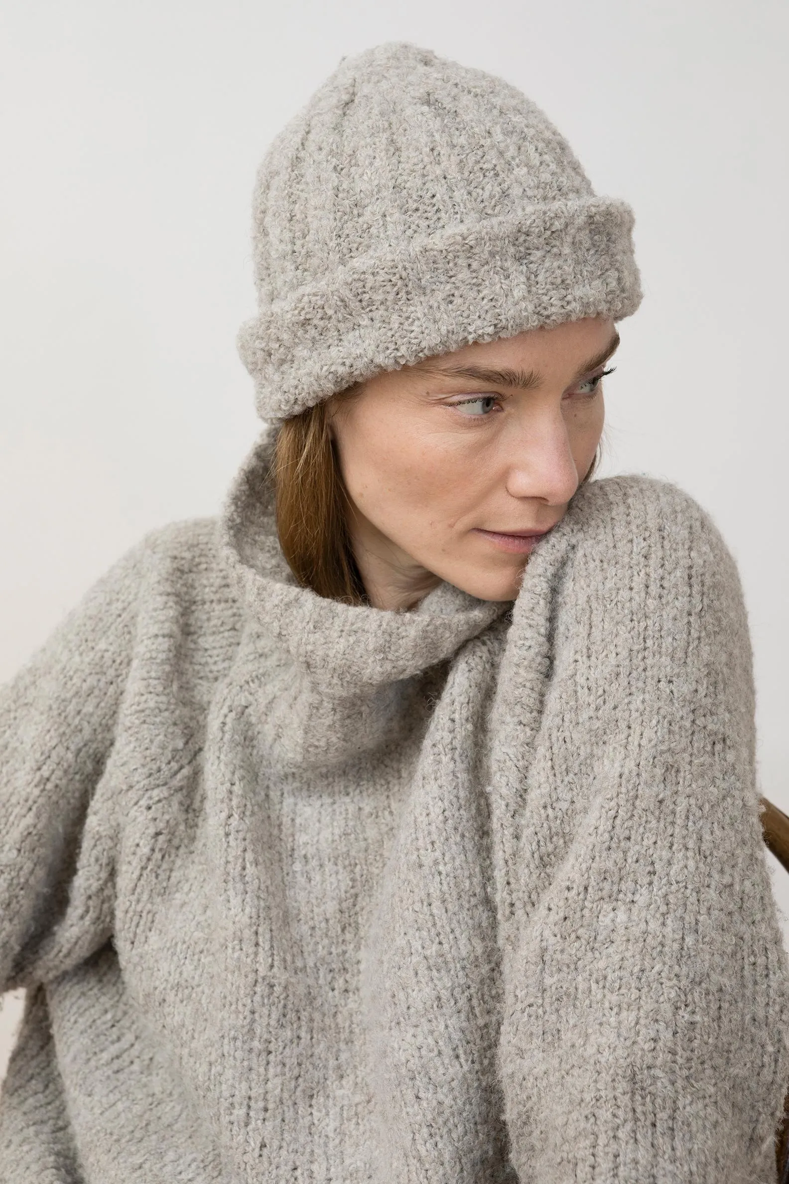 Oskar Beanie Undyed Grey
